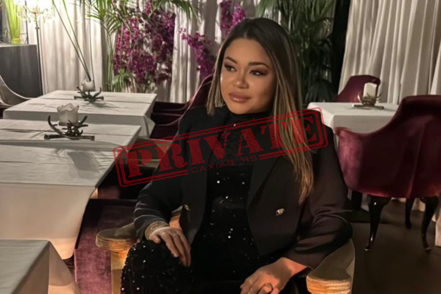 Acompanhante ANITTA - Massagem sensual, massagem tântrica, oral, vaginal, dominadora, massagem com os pés, fetiche, interpretação de papéis, amante, introdução anal no cliente.