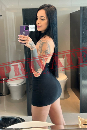 Acompanhante CLARA - Linda, perfeita, ousada e muito sexy. Tem estilo namoradinha e muito safadinha. Ela é a companhia ideal pra quem deseja uma bela mulher!