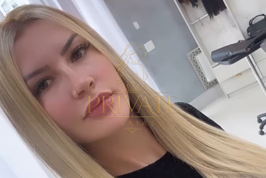 Acompanhante MILENA - Sou essa linda, de pele macia e clarinha, corpo todo natural e lindos seios, sou uma verdadeira ninfeta muito safada e provocante, estou te esperando para nos conhecemos melhor, quero passar momentos ao seu lado.
