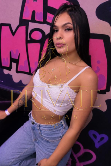 Acompanhante MONIQUE - Ola, me chamo Monique. Sou uma menina simpática, carinhosa e muito atenciosa. Gosto de proporcionar momentos leves, agradáveis e sem pressa, sempre com muita discrição e respeito. Valorizo uma boa conversa, química e conexão para que nosso encontro seja especial do início ao fim. Se procura companhia agradável e uma experiência que dê vontade de repetir, venha me conhecer, será um prazer te proporcionar esse momento ❤️